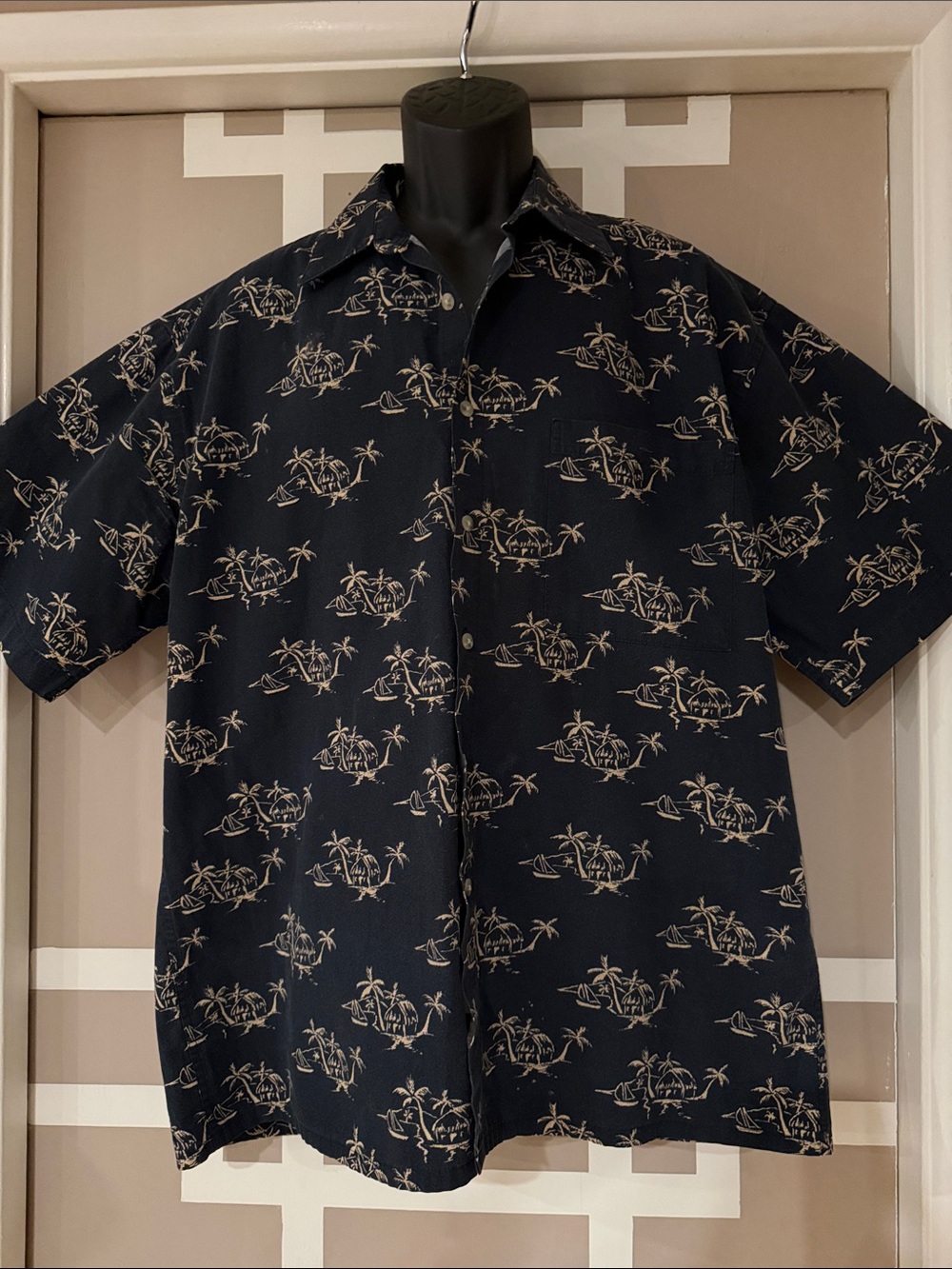 Men's Vintage Campia Moda Navy Aloha/Hawaiian Short-Sleeve Button-Down Shirt